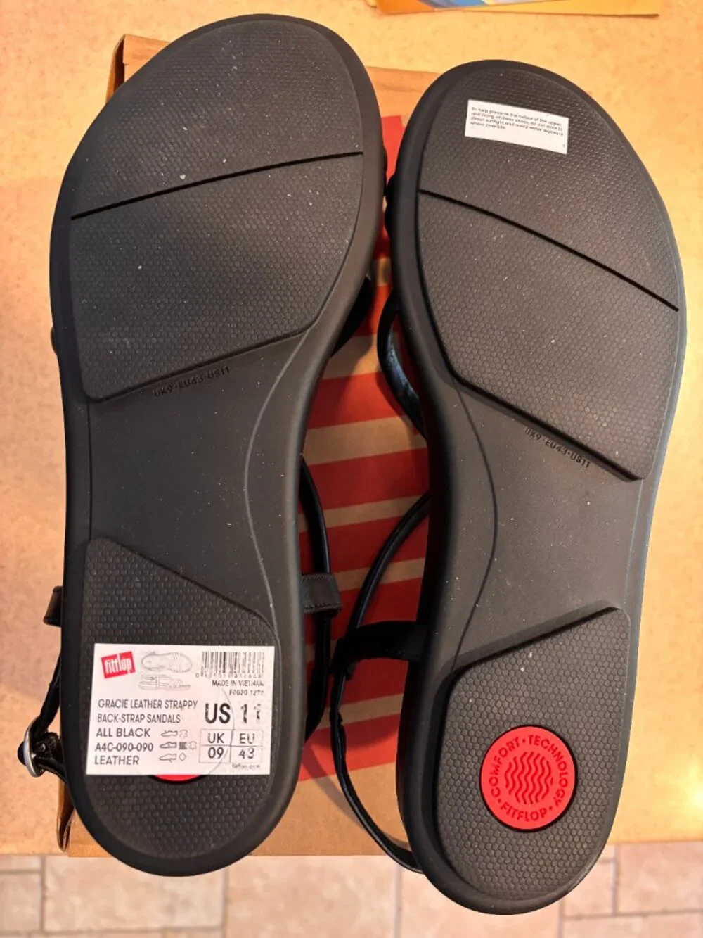 NWT FitFlop Gracie Leather Strappy Back-Strap Sandals
